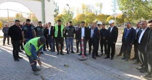 Gürpınar'da doğalgaz çalışmalarına başlandı