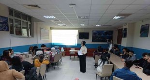 Bitlis'teki öğrencilere "Ruh Sağlığı ve Psikolojik Dayanıklılık" eğitimi