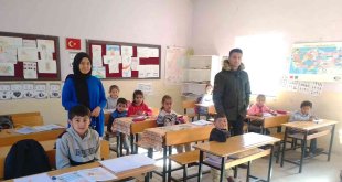 Bitlis'teki öğrencilere işitme testi