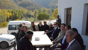 Kaymakam Başar askerden dönen genç için verilen mevlit yemeğine katıldı