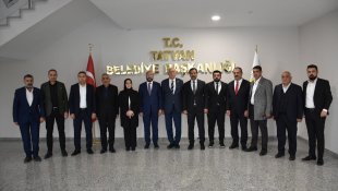 AK Parti Van Milletvekili Kartal Tatvan'da ziyaretlerde bulundu