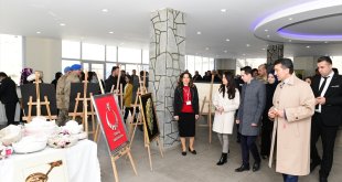 Çatak'ta kadın kursiyerlerin yaptığı ürünler sergilendi