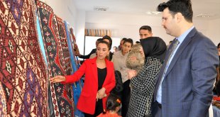 Çukurca'da ADEM'in yıl sonu sergisi açılhdı