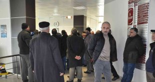 Kars'ta SGK Binası'nda EYT yoğunluğu