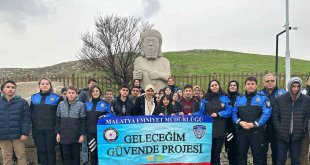 Öğrenciler tarihi yerleri gezdi