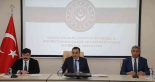 Kars Valisi Öksüz, "Kadına yönelik şiddetle mücadelemiz devam ediyor"