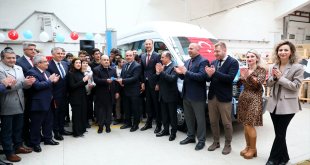 Ford Otosan Samsun'da iki okula araç hibe etti