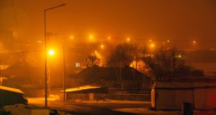 Ardahan ve Kars'ta sis etkili oldu
