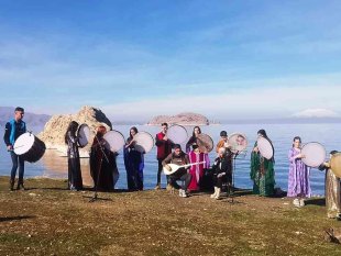 Van Gölü sahilinde erbani ziyafeti