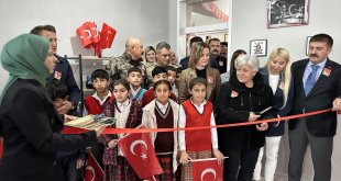 Gönüllüler tarafından Şehit Teğmen Güngör Dolunay adına Iğdır'da kütüphane kuruldu