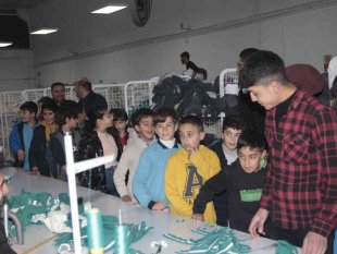 Minikler üretime katılarak unutulmaz gün yaşadı