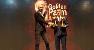 Belediye Başkanı Gürkan'a iki ödül