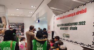 Ağrı İHH İyilik Soğuk Geçirmez Sloganıyla 500 Çocuğu Sevindirdi.