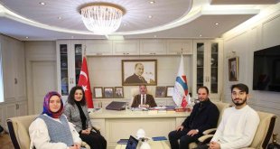 AİÇÜ Rektörü Prof. Dr. Karabulut kalite kulübü üyelerini misafir etti