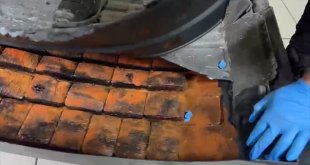 Ağrı'da 17 kilo 576 gram uyuşturucu bulunan tırın şoförü tutuklandı