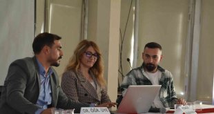 Hakkari'de 'Çocuğunu tanı' konferansı