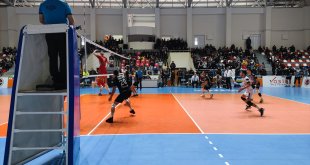 Voleybol: AXA Sigorta Efeler Ligi