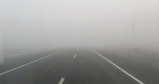 Bingöl- Diyarbakır yolunda yoğun sis etkili oldu