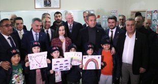 Fenerbahçe Başkanı Ali Koç, Tunceli'de öğrencilerle buluştu