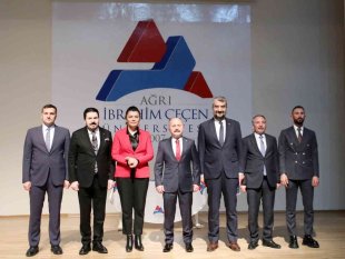 AİÇÜ'de "Türkiye Yüzyılı Gençlik ve Üretim Stratejisi" konferansı düzenlendi