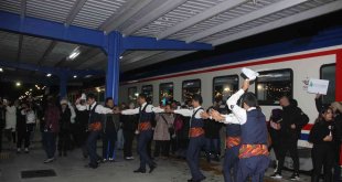 Doğu Ekspresi yolcularını Erzurum bar ekibi karşıladı