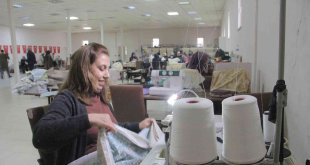 Mahalledeki sosyal tesis kadınlara iş kapısı oluyor