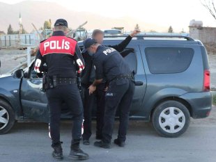 Erzincan'da çeşitli suçlardan aranan 21 kişi yakalandı