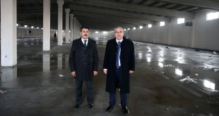 Muş Valisi Gündüzöz, yapımı devam eden tekstil fabrikasını inceledi