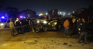 Malatya Yeşilyurt kaza; Malatya'da işçi servisi ile otomobil çarpıştı: 12 yaralı