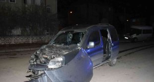 Elazığ'da minibüs ile hafif ticari araç çarpıştı: 7 yaralı