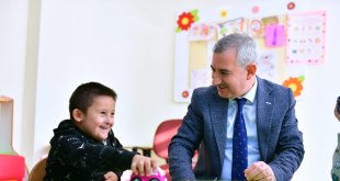 Başkan Çınar, özel çocuklarla bir araya geldi