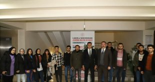 Vali Yardımcısı Kumbasar gençlerle birlikte film izledi