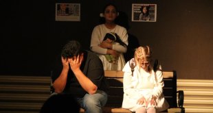 "Ayıplar Müzesi" tiyatro oyununa ilgi