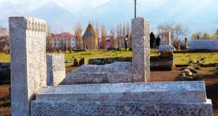 Gevaş Türk İslam Mezarlığı açık hava müzesine dönüşüyor