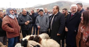 Başkan Kandaşoğlu'ndan canlı hayvan borsası müjdesi