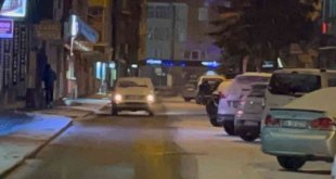 Kars'ta kar yağışı etkili oluyor