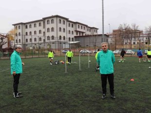 25 Mart Oltuspor'a Çelik hoca