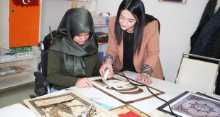 Sosyalleşmek için gittiği merkez bedensel engelli kızın hayatını değiştirdi