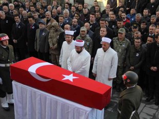 Hakkarili şehit son yolculuğuna uğurlandı