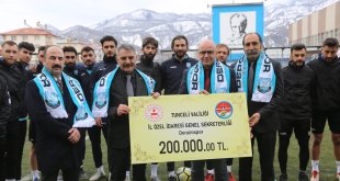 Tunceli Valiliğinden Dersimspor'a 200 bin liralık destek