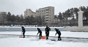 Büyükşehir kışla mücadelede de 7/24 görevinin başında