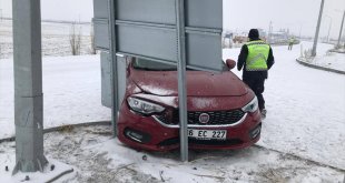 Kars'ta kar yağışı kazalara neden oldu