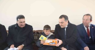 Vali Öksüz'ün köy ziyaretleri devam ediyor