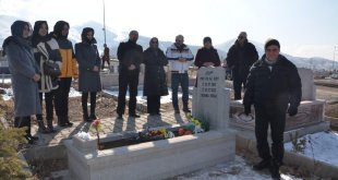 Prof Dr Kurt Mezarı başında anıldı