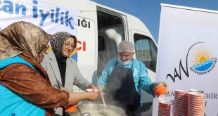 Van Büyükşehir Belediyesinden ayran aşı ikramı