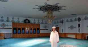 Oltu Belediye merkez camisinin halıları değiştirildi