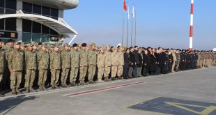 Iğdır'daki trafik kazasında şehit olan 2 asker için tören düzenlendi