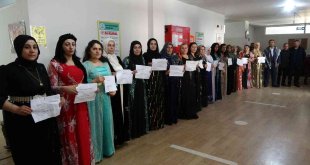 Yüksekovalı kadınlar fistan giyip yöresel yemek yaptı