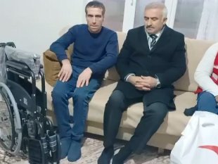Elazığ'da yürüme engelli vatandaşın tekerlekli sandalye talebi karşılandı