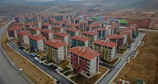 24 Ocak depreminde evleri yıkılan vatandaşlar artık güven içerisinde konutlarında yaşıyor